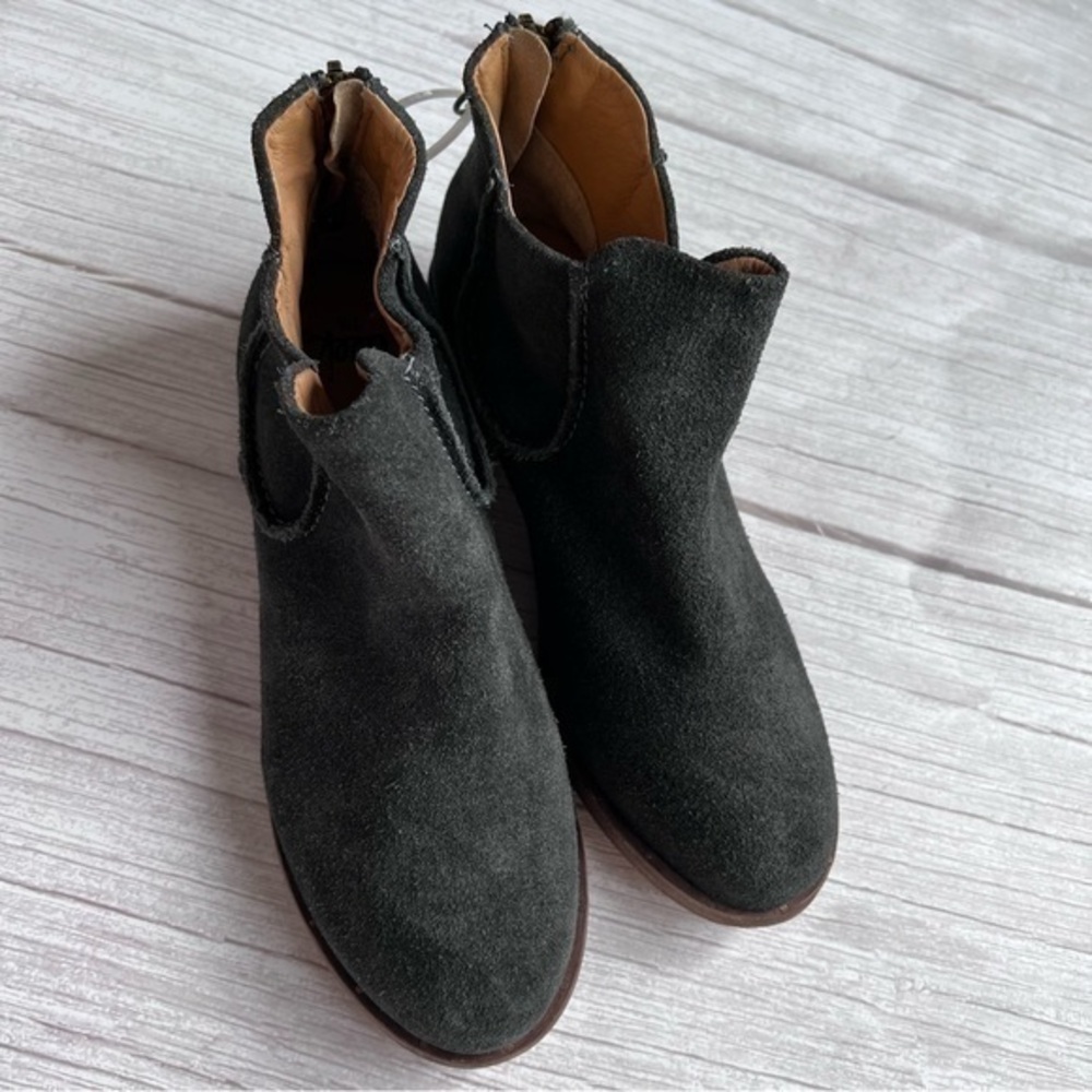 Beek Snipe Ankle Boots